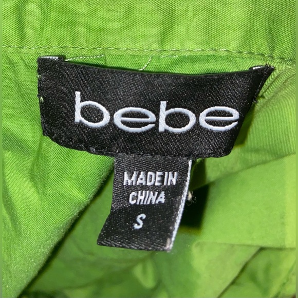 Green Ruffled Button Down Blouse - Picture 3 of 3